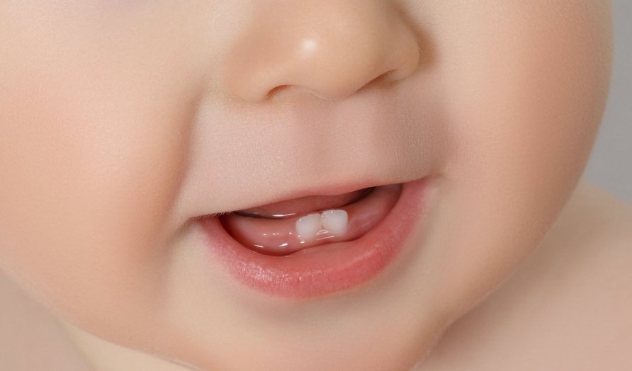 6 Signs That Your Baby Is Teething | Secrets Of Tea